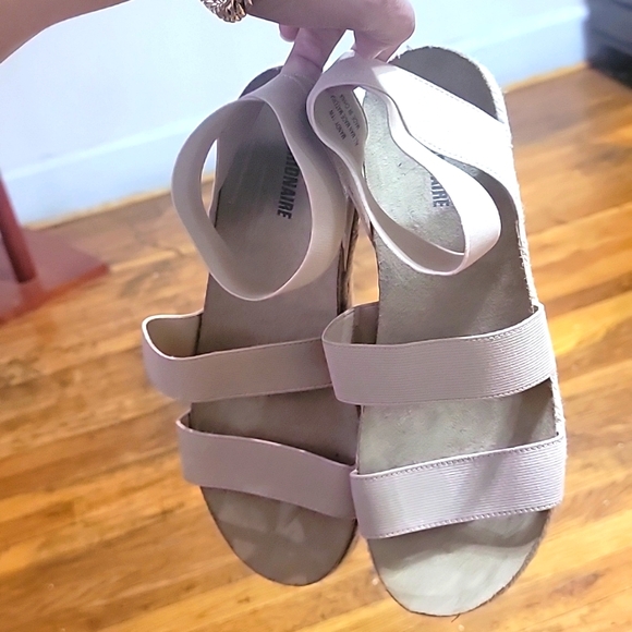 Cushionaire women's sandal size 11w color cram beautiful exelente condition - Picture 6 of 17